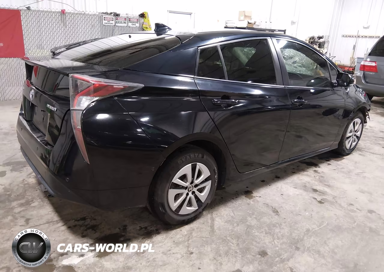 2017 Toyota Prius Four VIN:JTDKARFU6H3047533 - 4