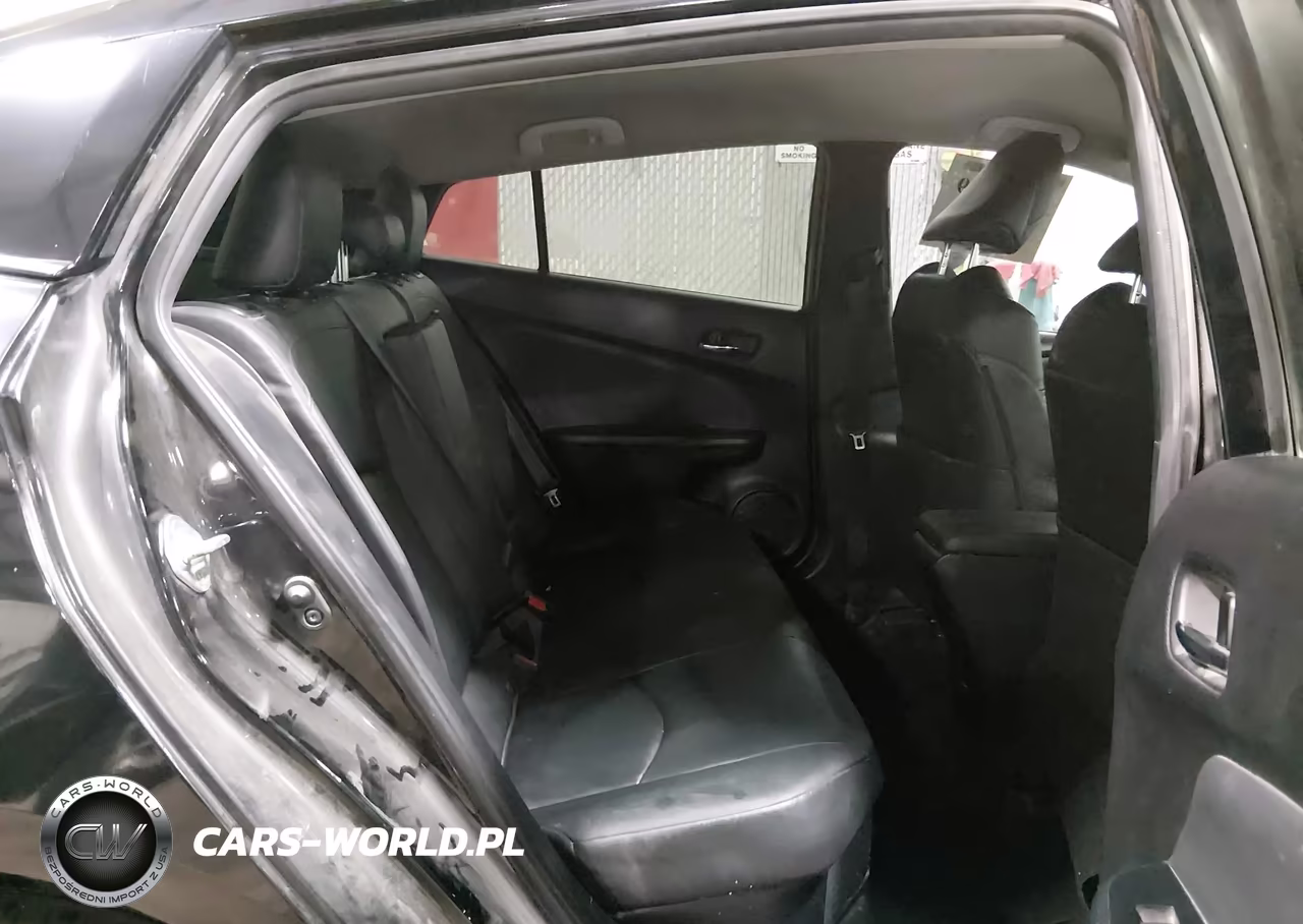 2017 Toyota Prius Four VIN:JTDKARFU6H3047533 - 8