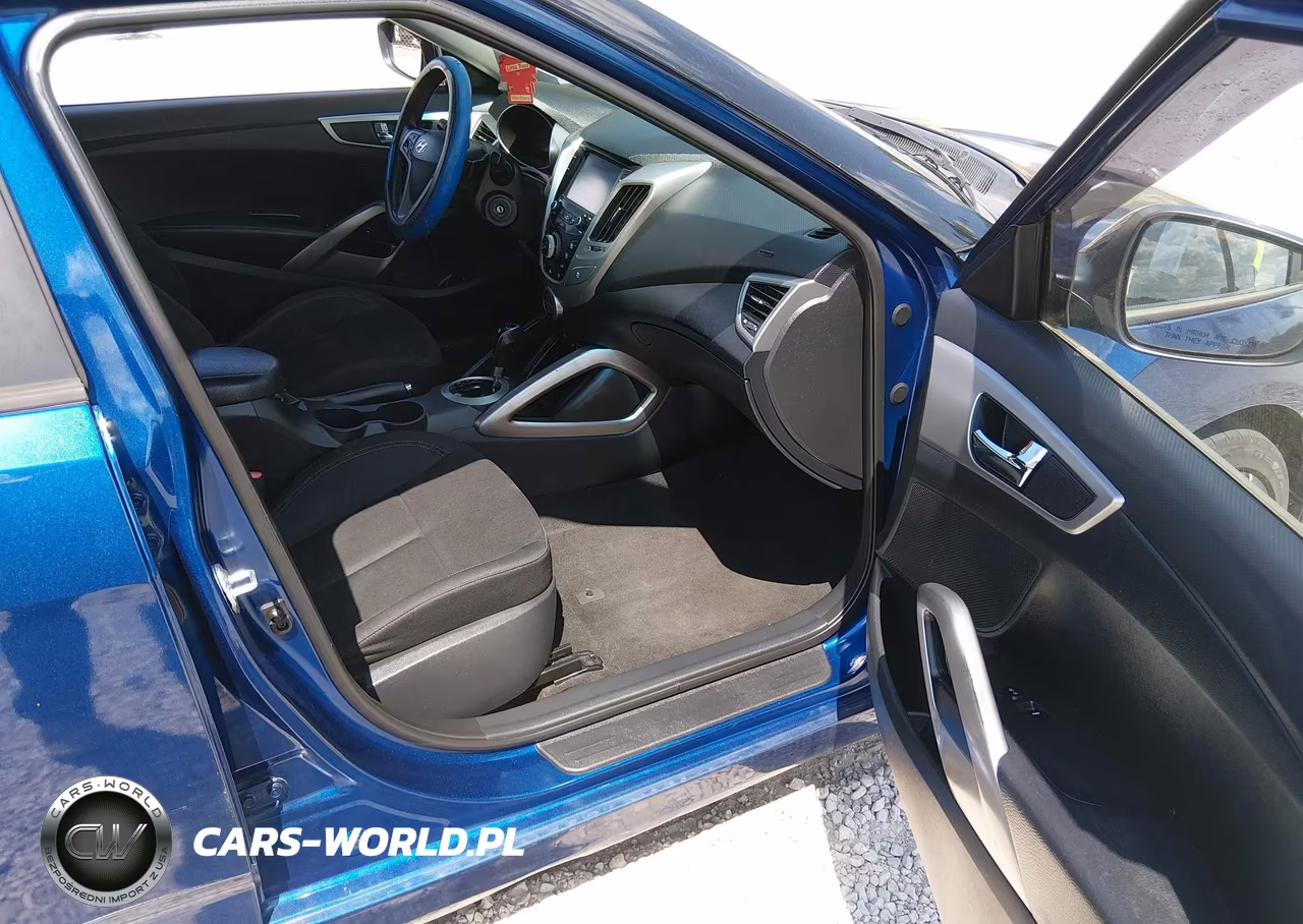2017 Hyundai Veloster VIN:KMHTC6AD2HU310546 - 5