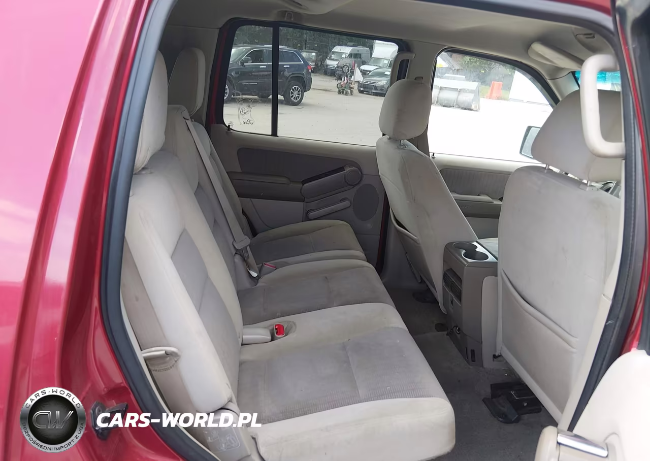 2007 Ford Explorer Xlt VIN:1FMEU73E07UB68259 - 8