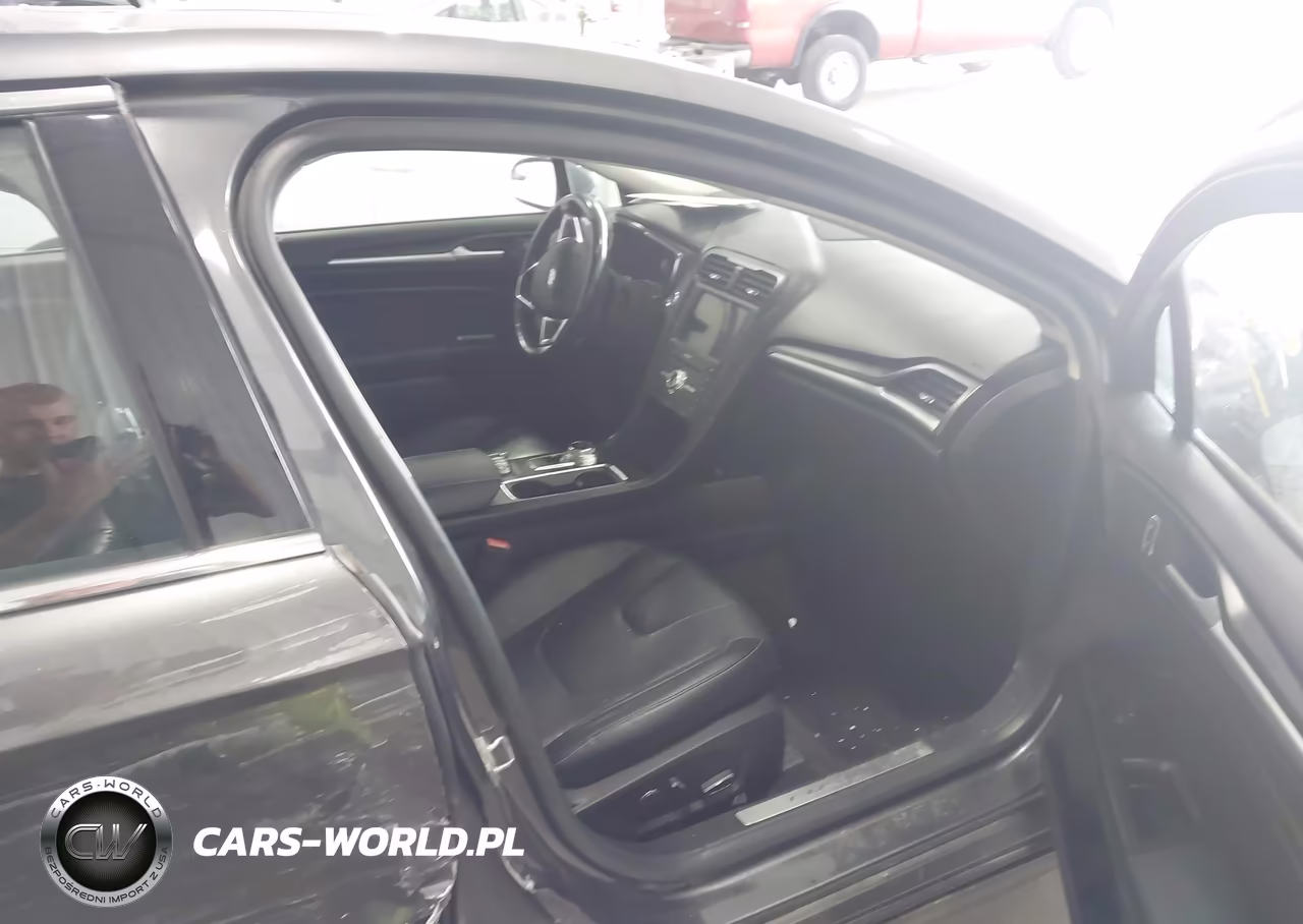 2017 Ford Fusion Titanium VIN:3FA6P0D91HR407843 - 5