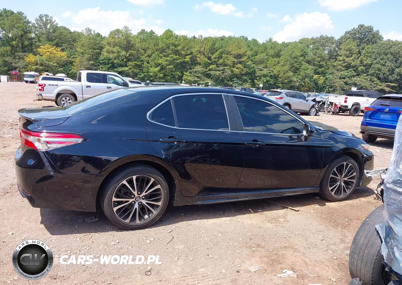 2018 Toyota Camry Se VIN:4T1B11HK1JU629242 - 13