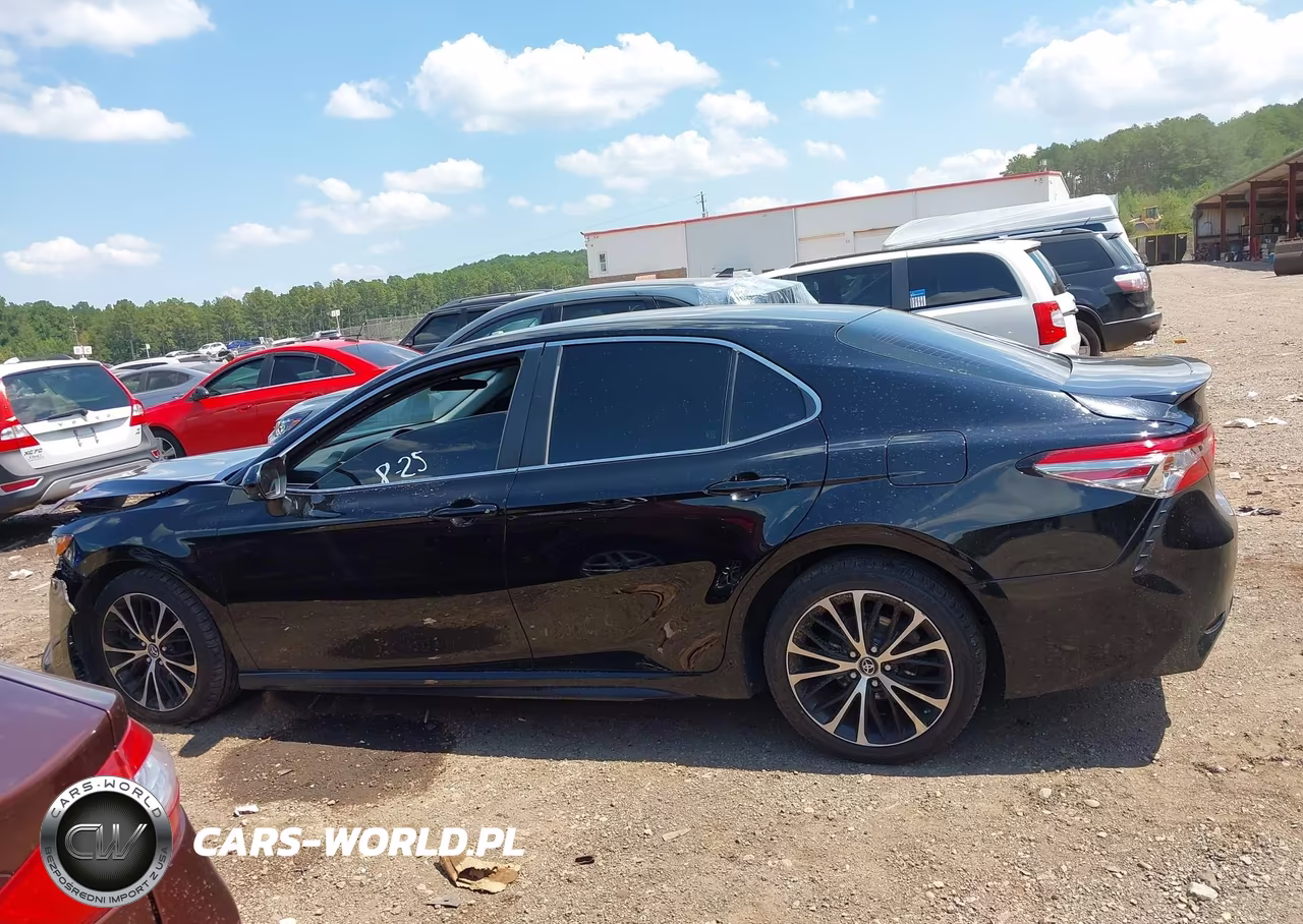 2018 Toyota Camry Se VIN:4T1B11HK1JU629242 - 14