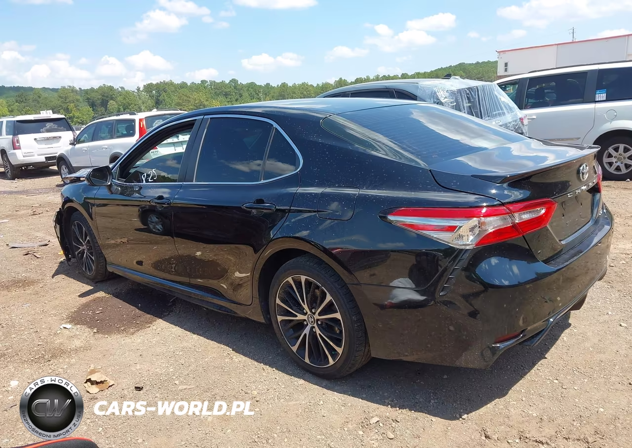 2018 Toyota Camry Se VIN:4T1B11HK1JU629242 - 3