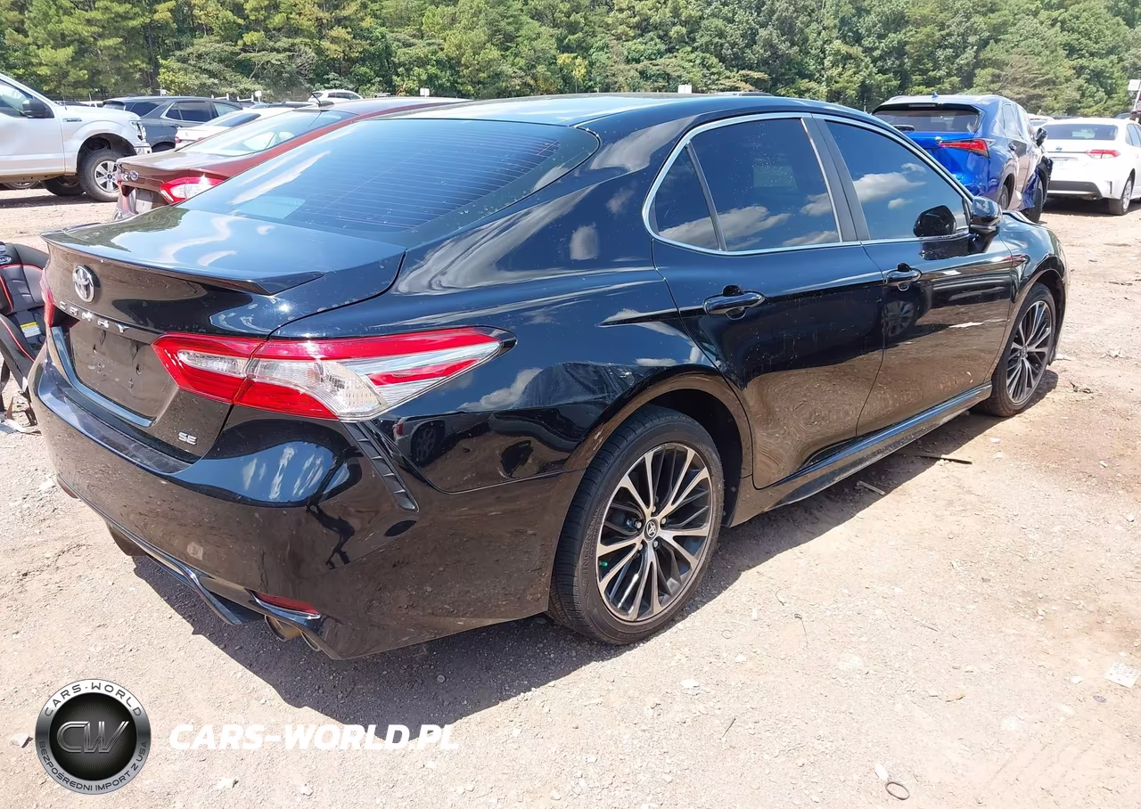 2018 Toyota Camry Se VIN:4T1B11HK1JU629242 - 4