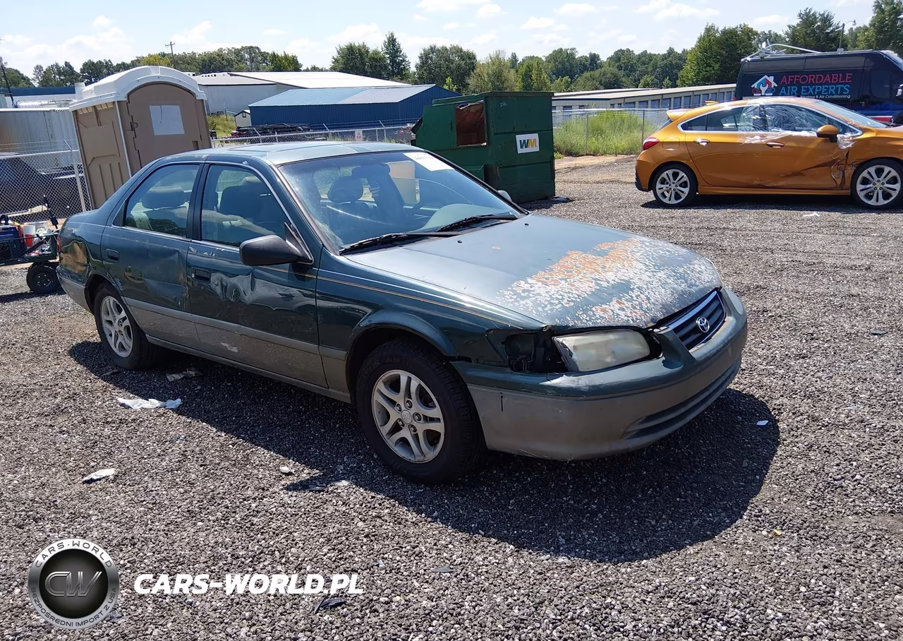 2000 Toyota Camry Le VIN:4T1BG22KXYU960585 - 1