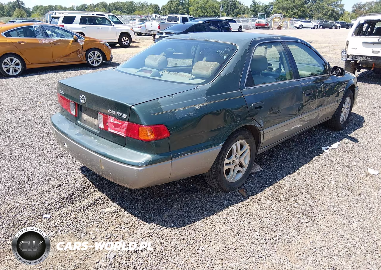 2000 Toyota Camry Le VIN:4T1BG22KXYU960585 - 4
