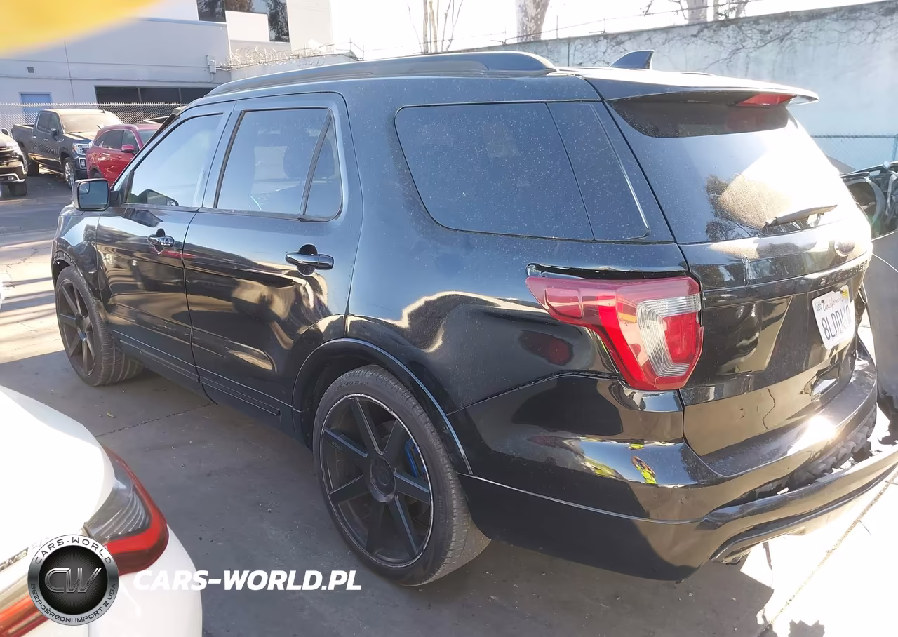 2016 Ford Explorer Sport VIN:1FM5K8GT0GGC22601 - 3