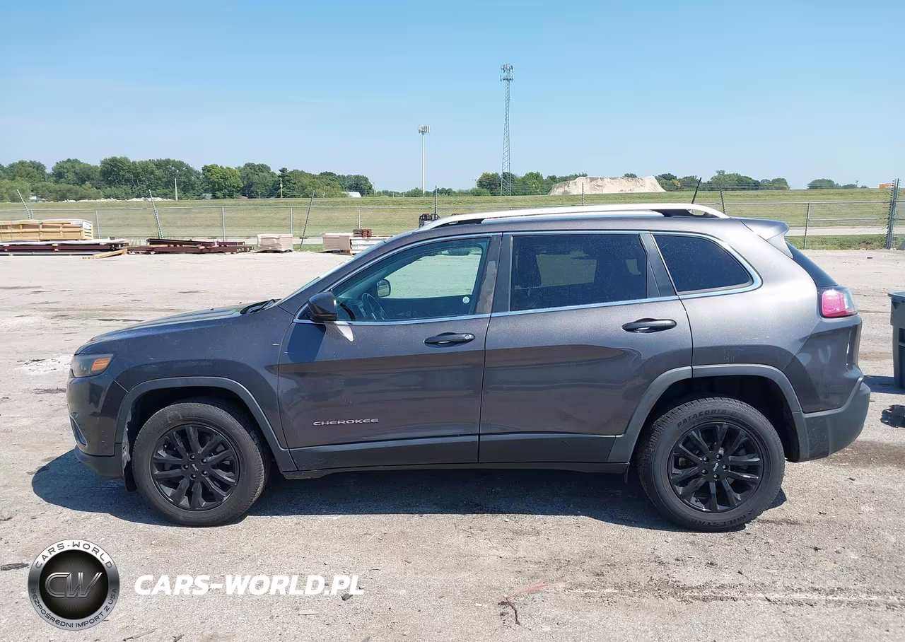 2020 Jeep Cherokee Latitude Plus 4X4 VIN:1C4PJMLB5LD544698 - 15