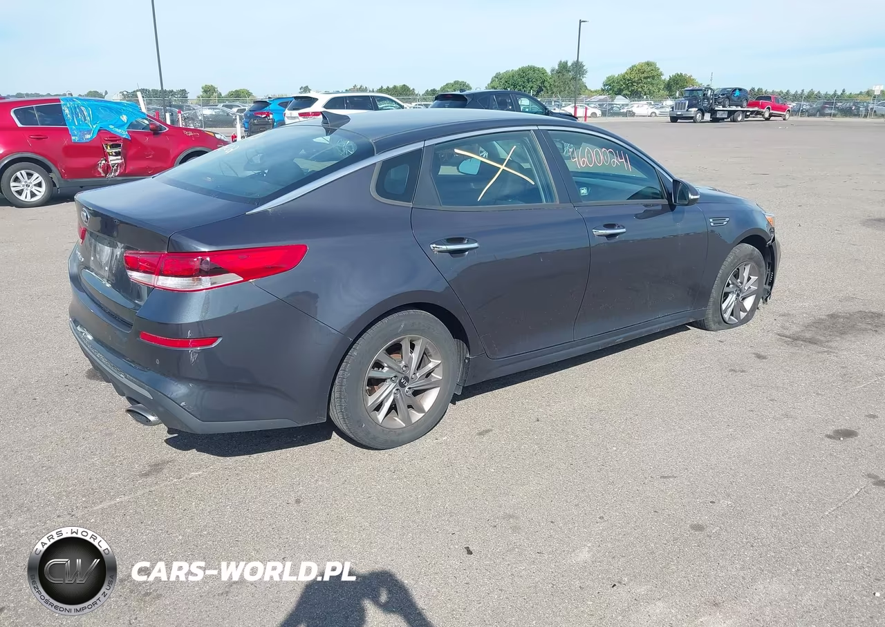 2019 Kia Optima Lx VIN:5XXGT4L35KG322234 - 4