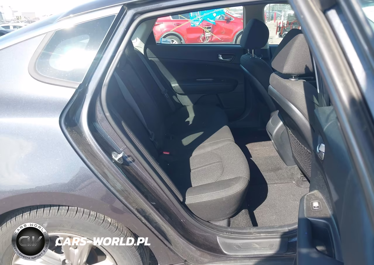 2019 Kia Optima Lx VIN:5XXGT4L35KG322234 - 8