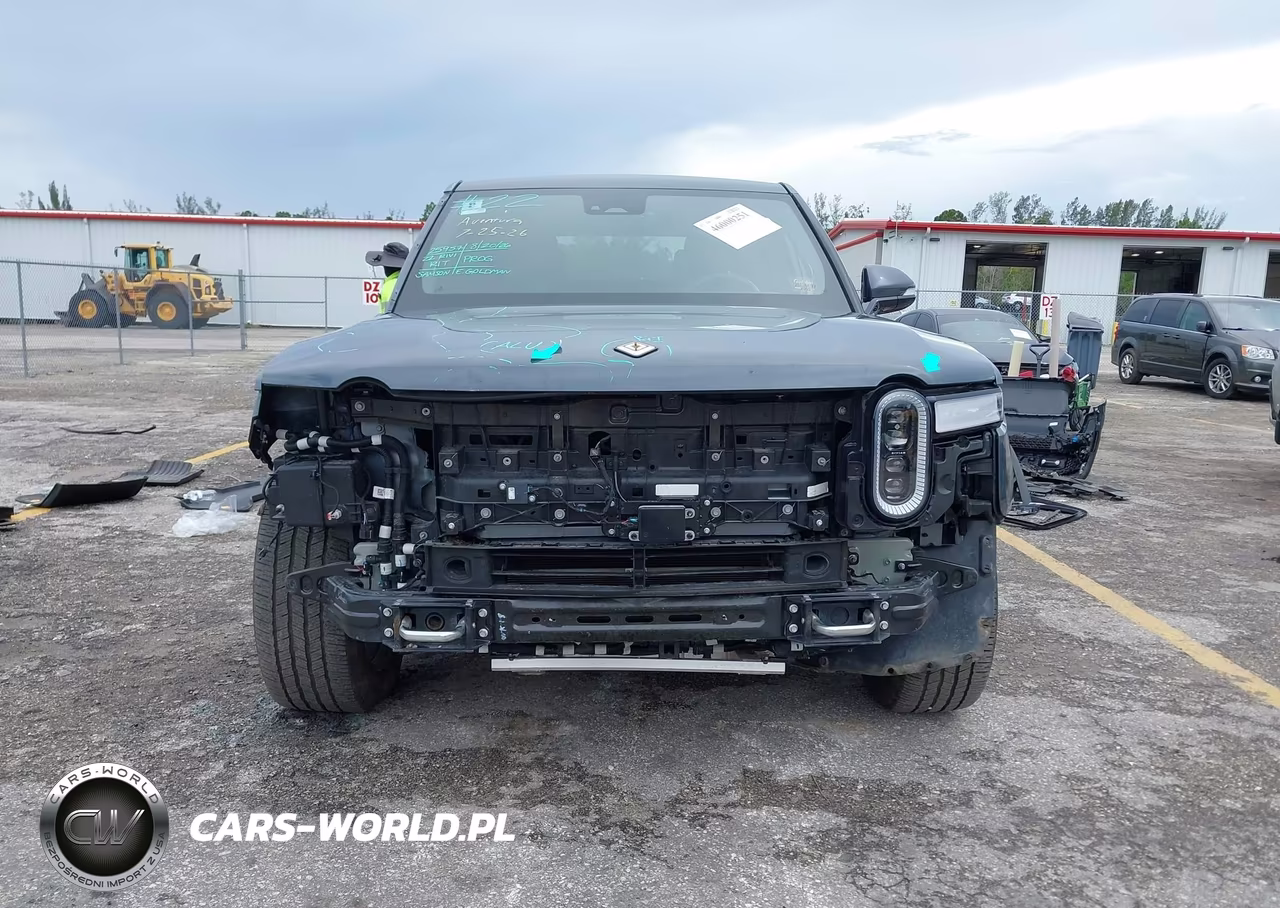 2022 Rivian R1T Adventure VIN:7FCTGAAAXNN006270 - 13