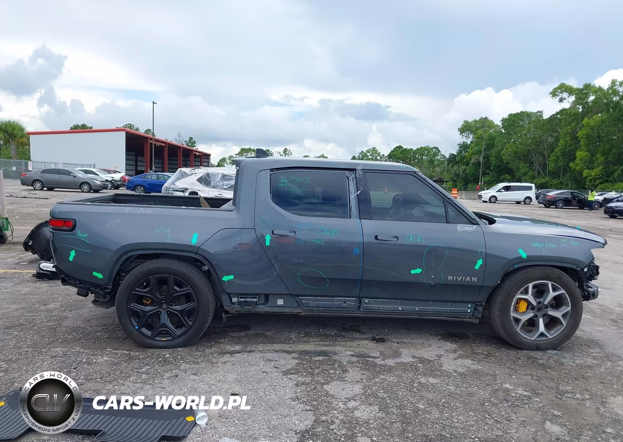 2022 Rivian R1T Adventure VIN:7FCTGAAAXNN006270 - 14