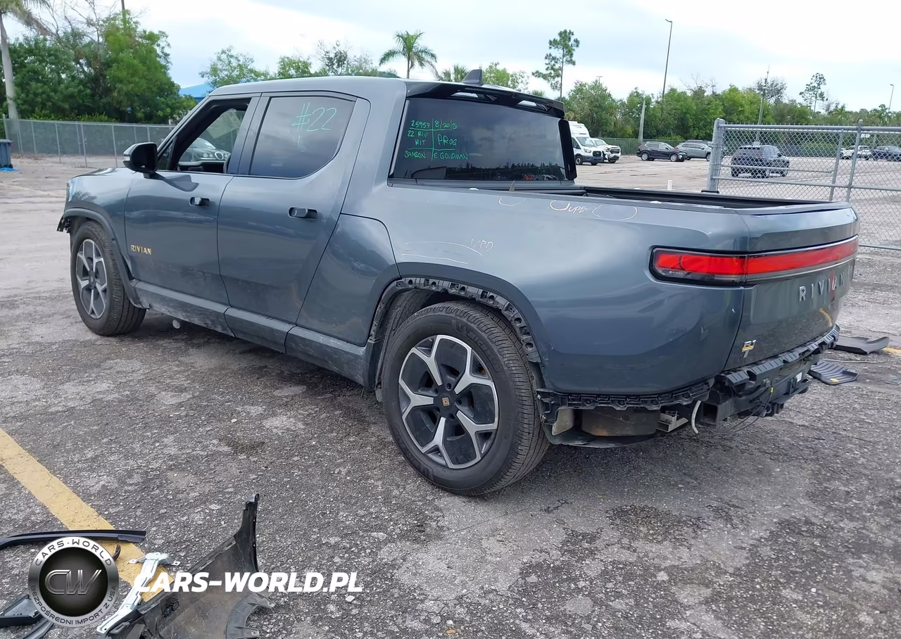 2022 Rivian R1T Adventure VIN:7FCTGAAAXNN006270 - 3