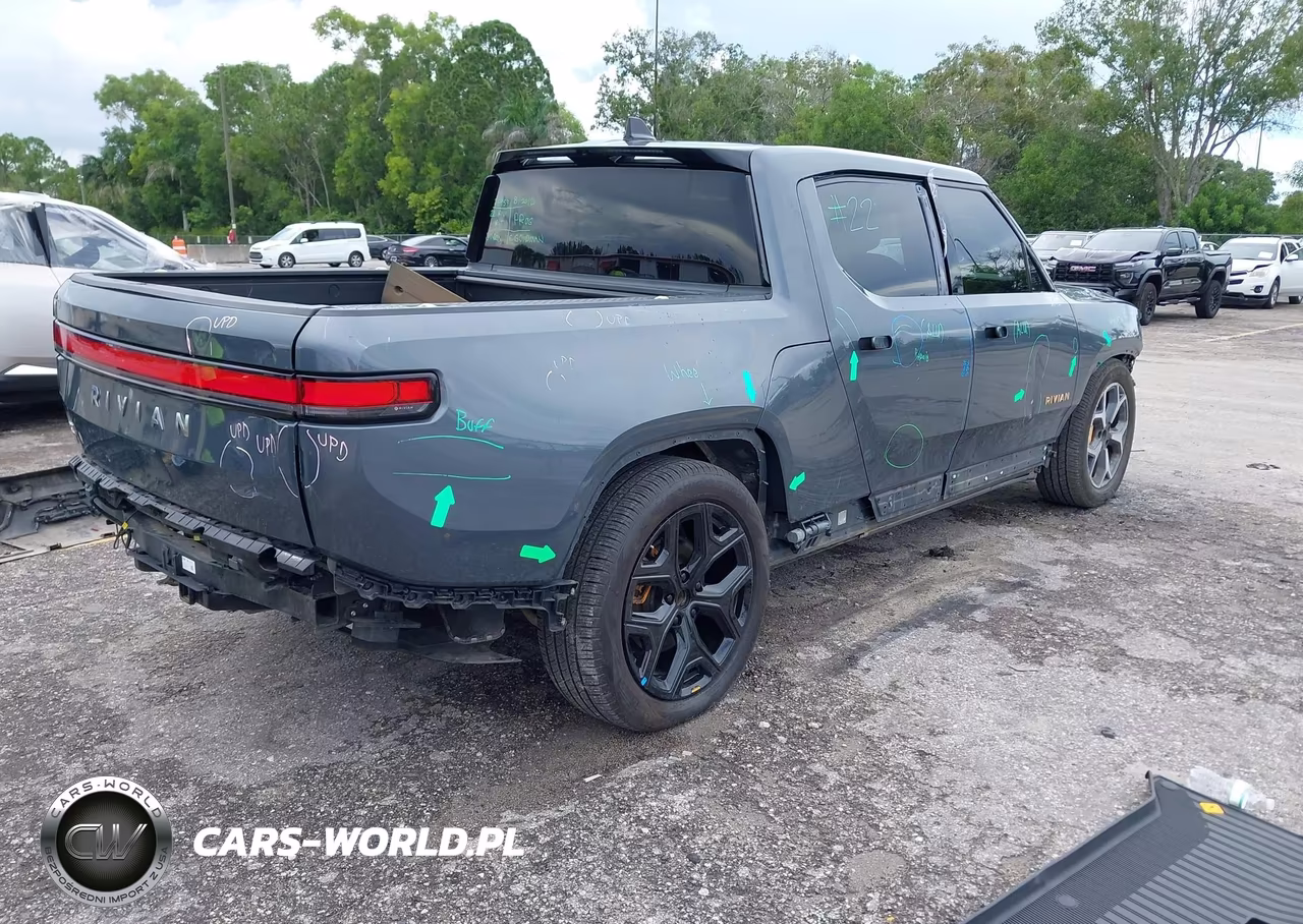 2022 Rivian R1T Adventure VIN:7FCTGAAAXNN006270 - 4