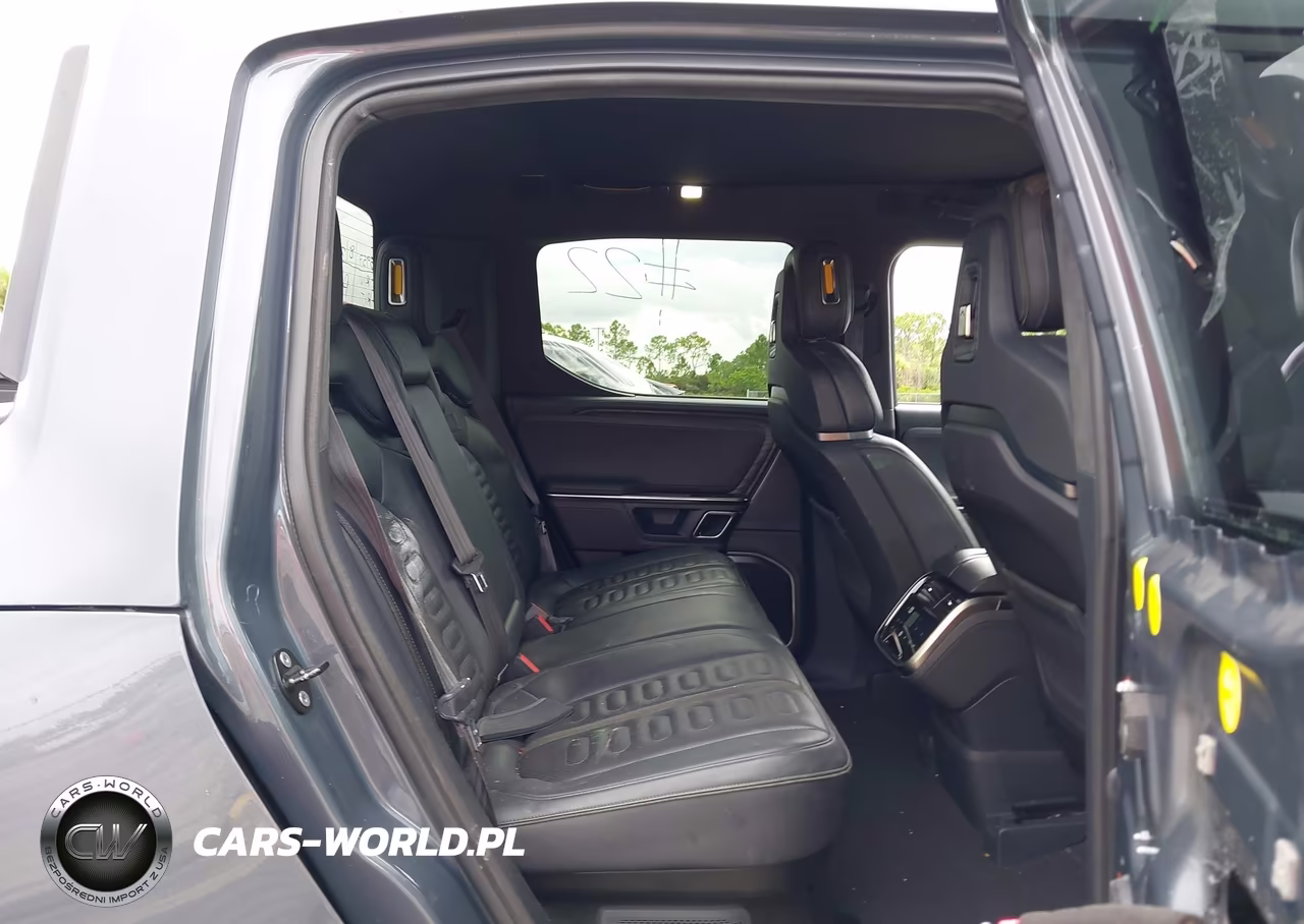 2022 Rivian R1T Adventure VIN:7FCTGAAAXNN006270 - 8