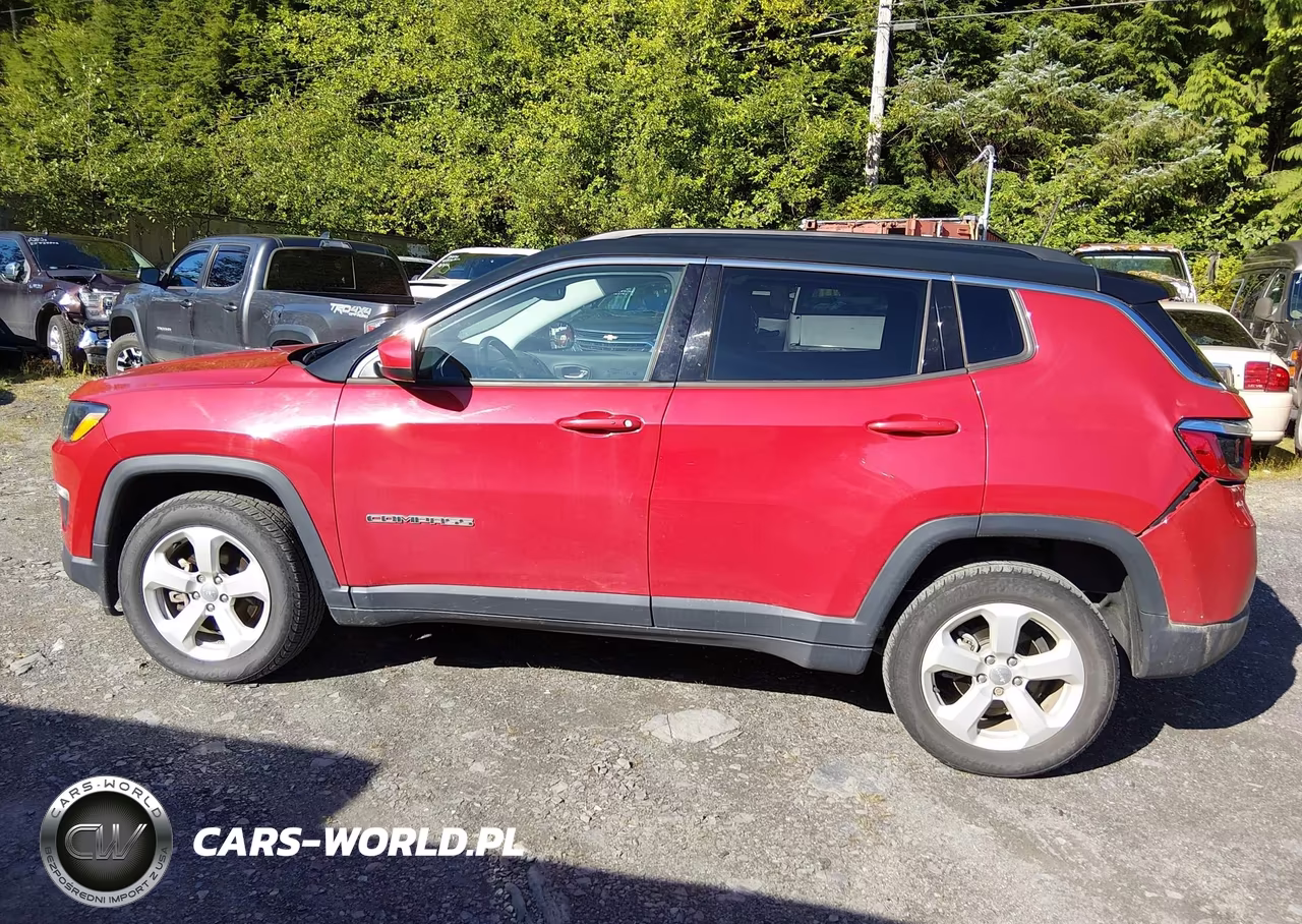 2018 Jeep Compass Latitude 4X4 VIN:3C4NJDBB6JT154662 - 14