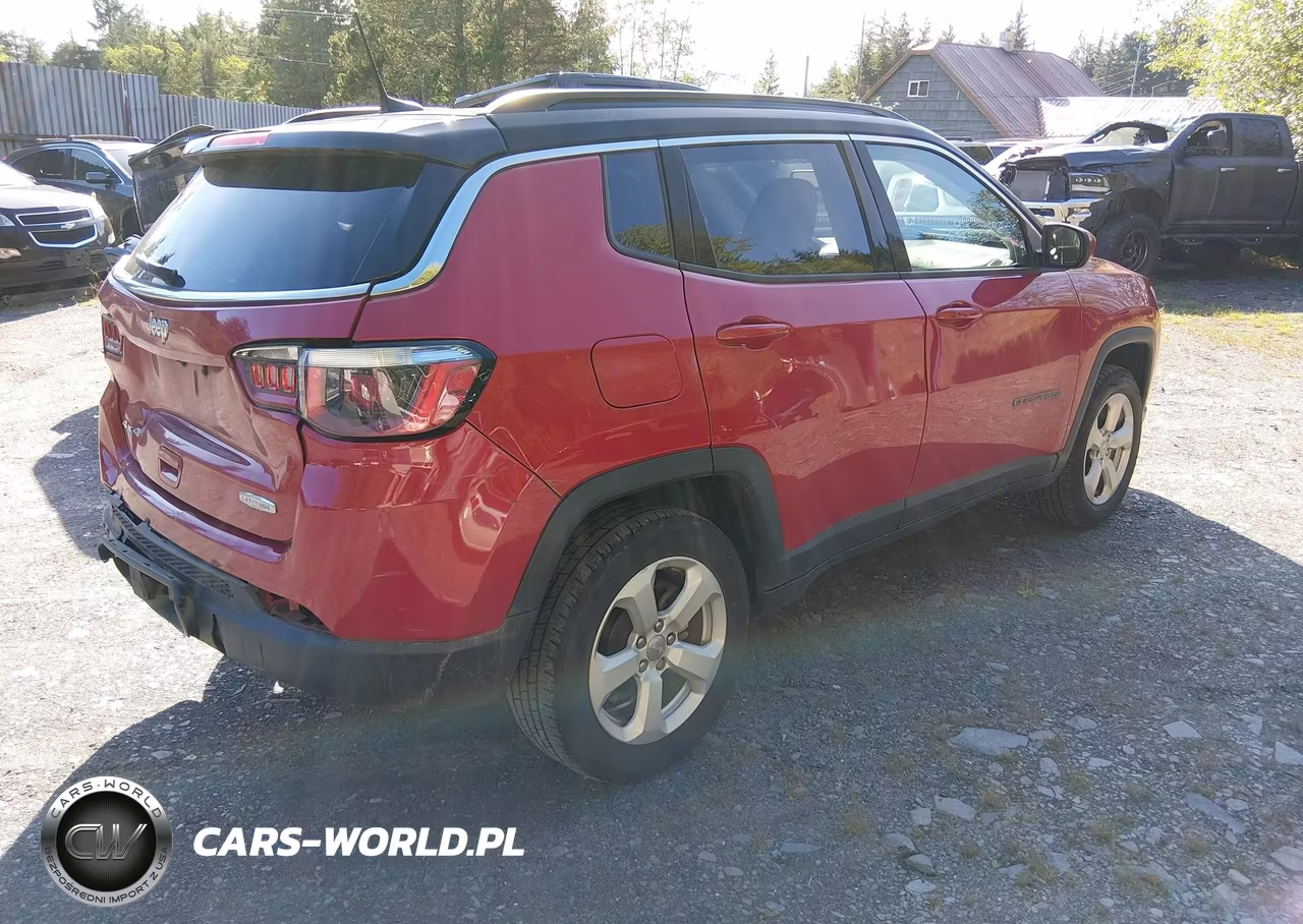 2018 Jeep Compass Latitude 4X4 VIN:3C4NJDBB6JT154662 - 4