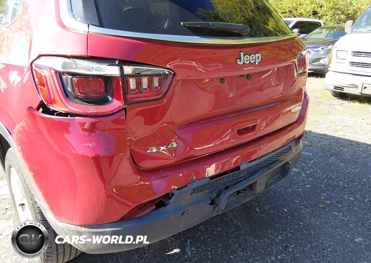 2018 Jeep Compass Latitude 4X4 VIN:3C4NJDBB6JT154662 - 6