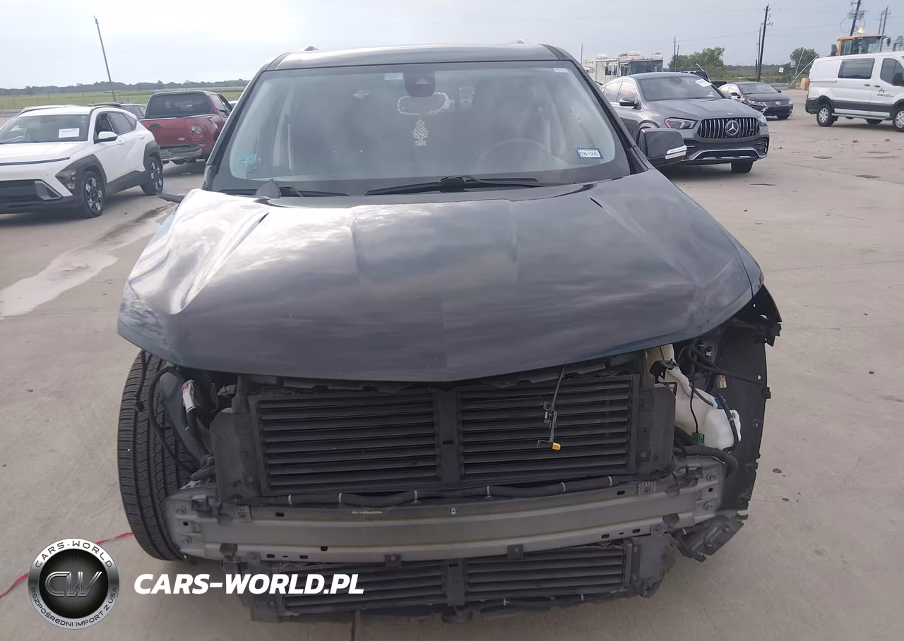 2018 Chevrolet Traverse Premier VIN:1GNERKKWXJJ105334 - 12