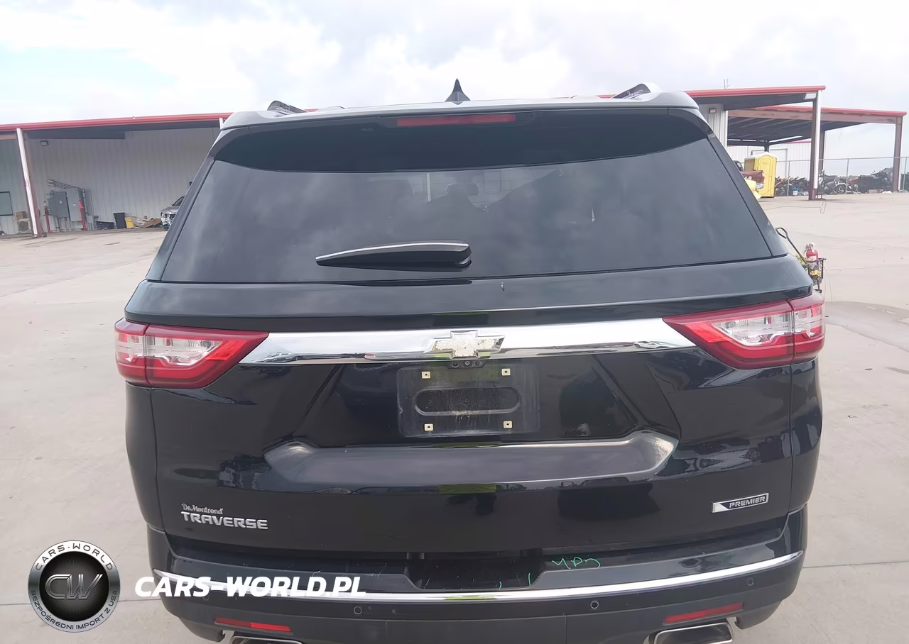 2018 Chevrolet Traverse Premier VIN:1GNERKKWXJJ105334 - 16