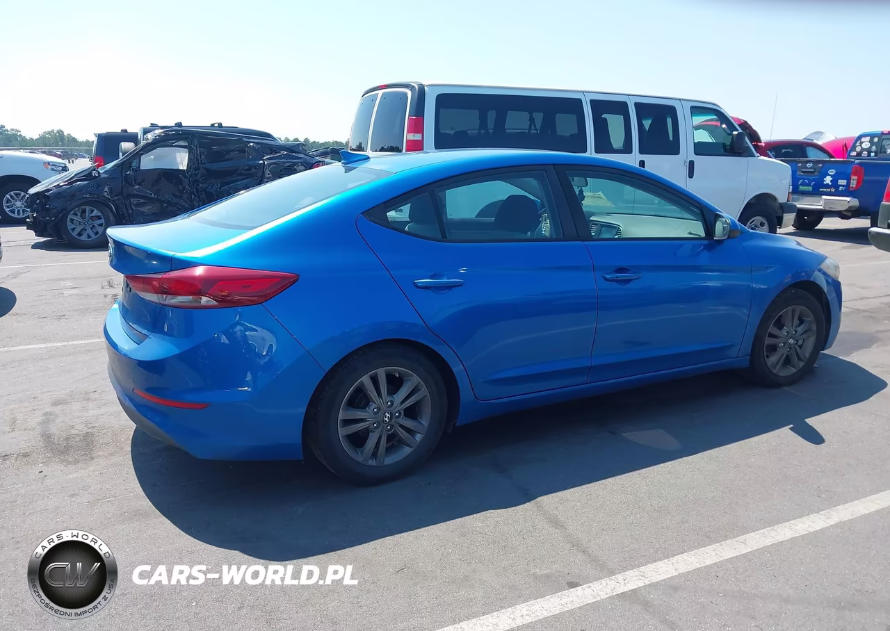 2017 Hyundai Elantra Se VIN:5NPD84LF5HH057097 - 4