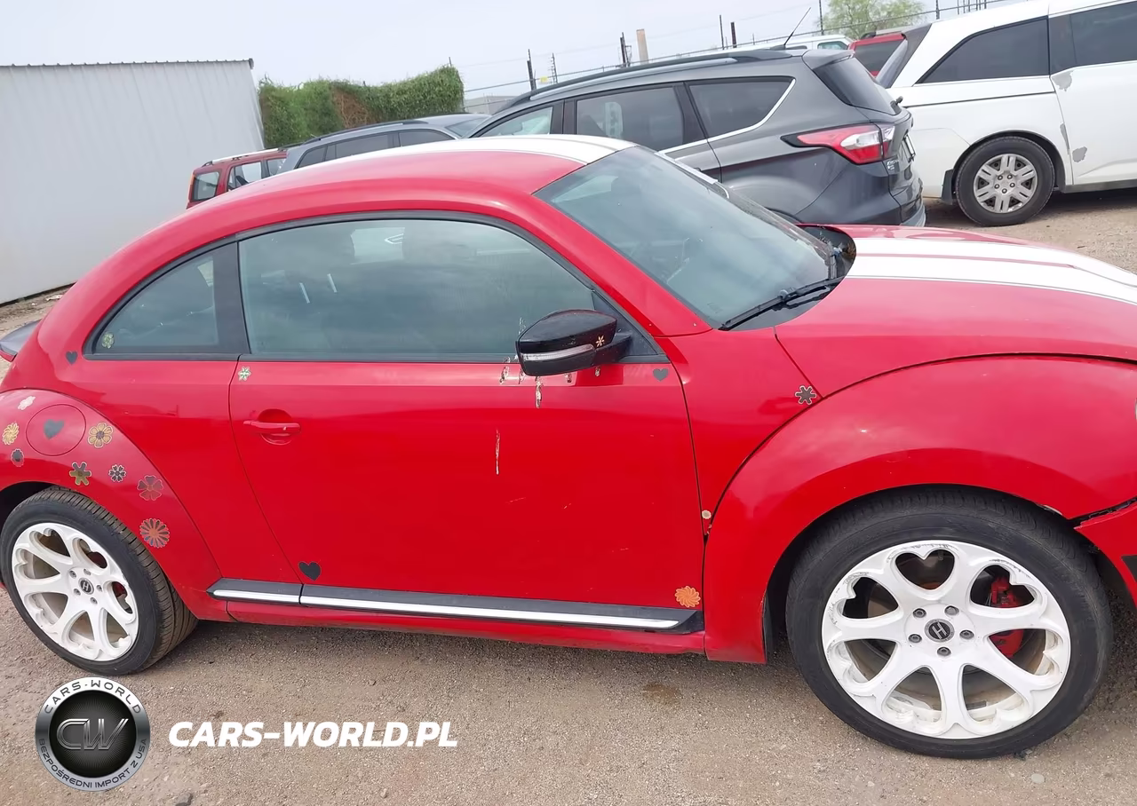 2013 Volkswagen Beetle 2.0T Turbo VIN:3VWV67AT0DM608896 - 13