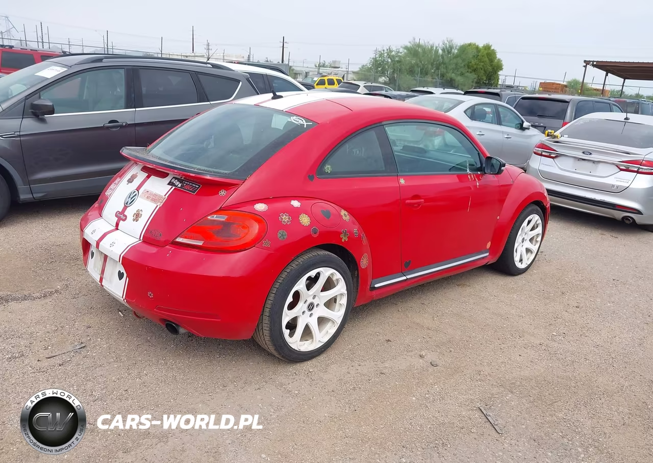 2013 Volkswagen Beetle 2.0T Turbo VIN:3VWV67AT0DM608896 - 4