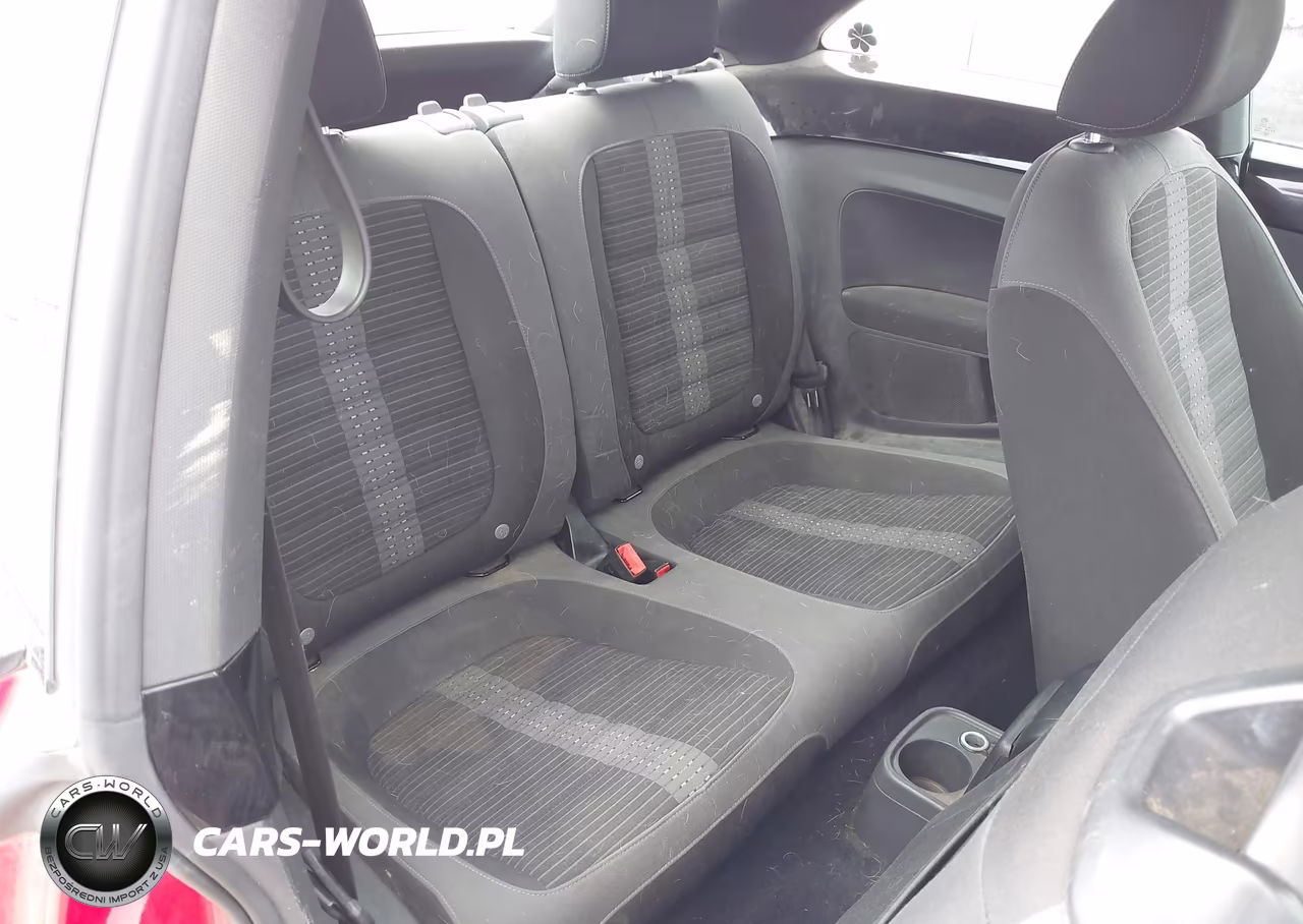 2013 Volkswagen Beetle 2.0T Turbo VIN:3VWV67AT0DM608896 - 8