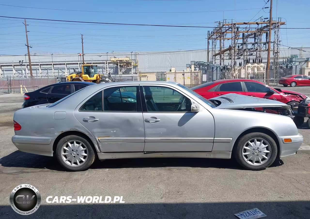 2000 Mercedes-Benz E 320 VIN:WDBJF65J8YB138598 - 14