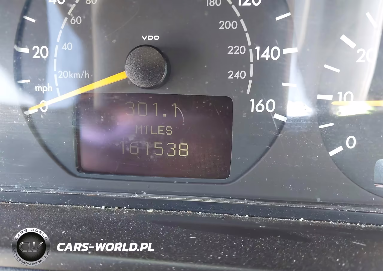 2000 Mercedes-Benz E 320 VIN:WDBJF65J8YB138598 - 7