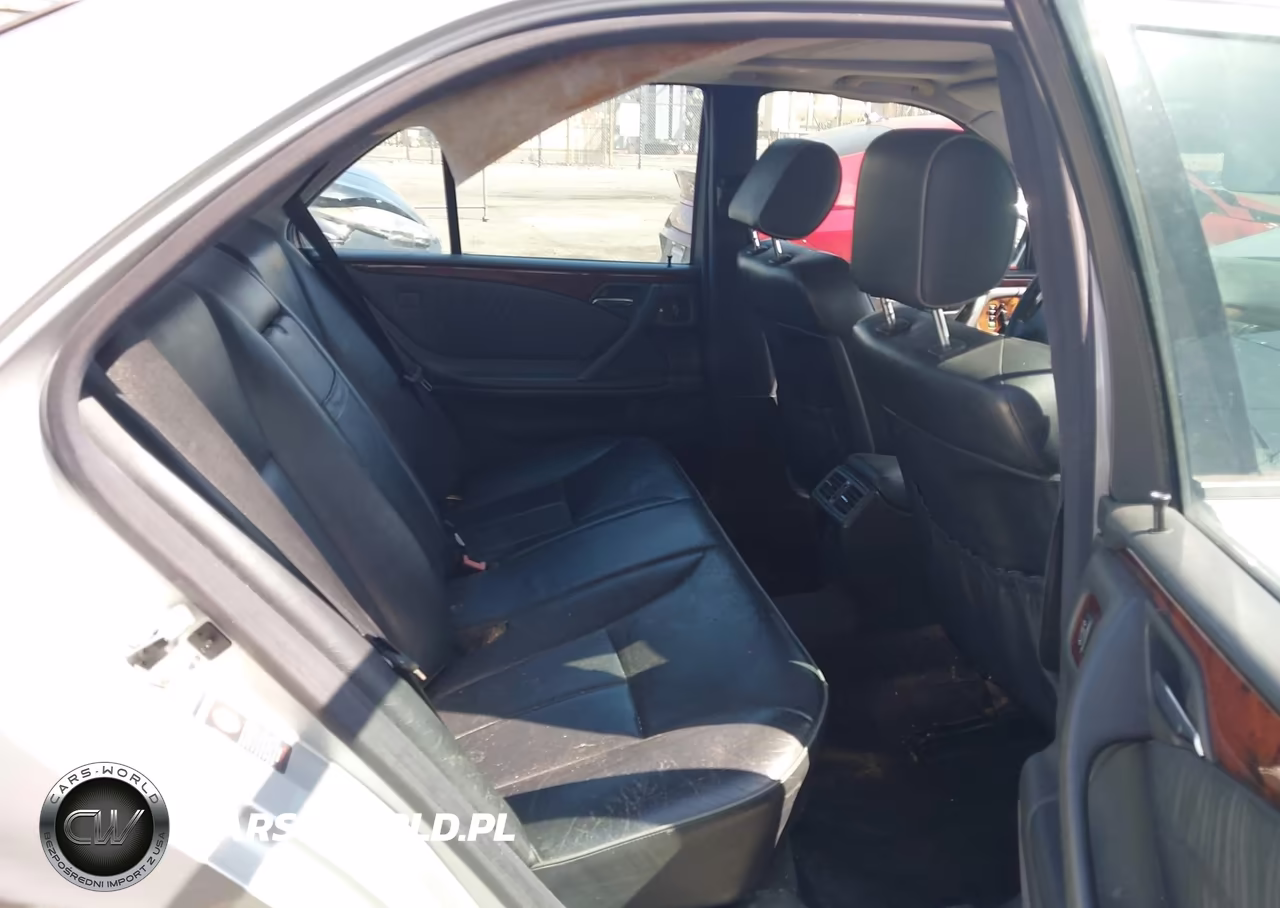 2000 Mercedes-Benz E 320 VIN:WDBJF65J8YB138598 - 8