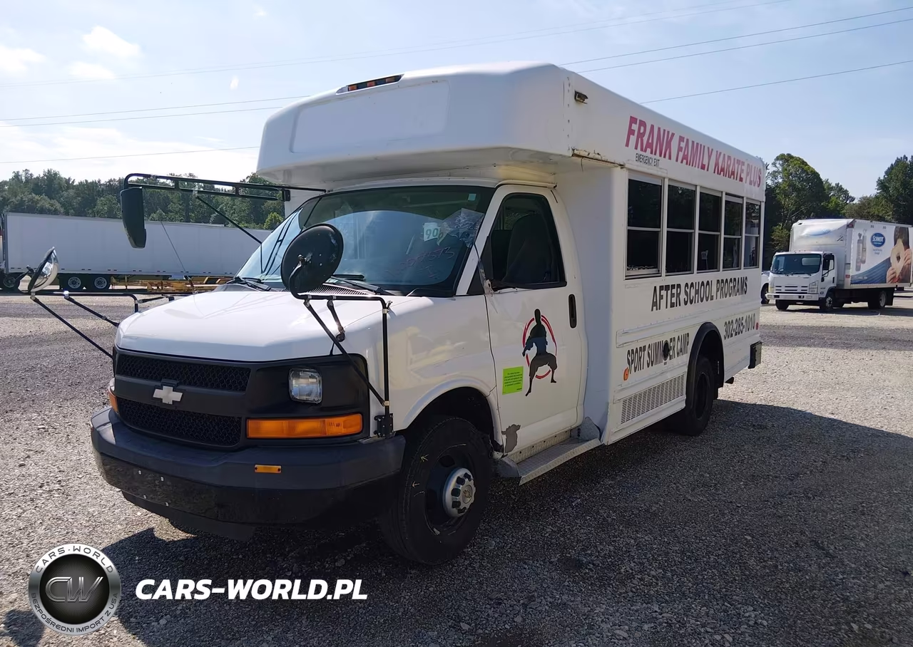 2008 Chevrolet Express Cutaway Work Van VIN:1GBJG31K681207908 - 2