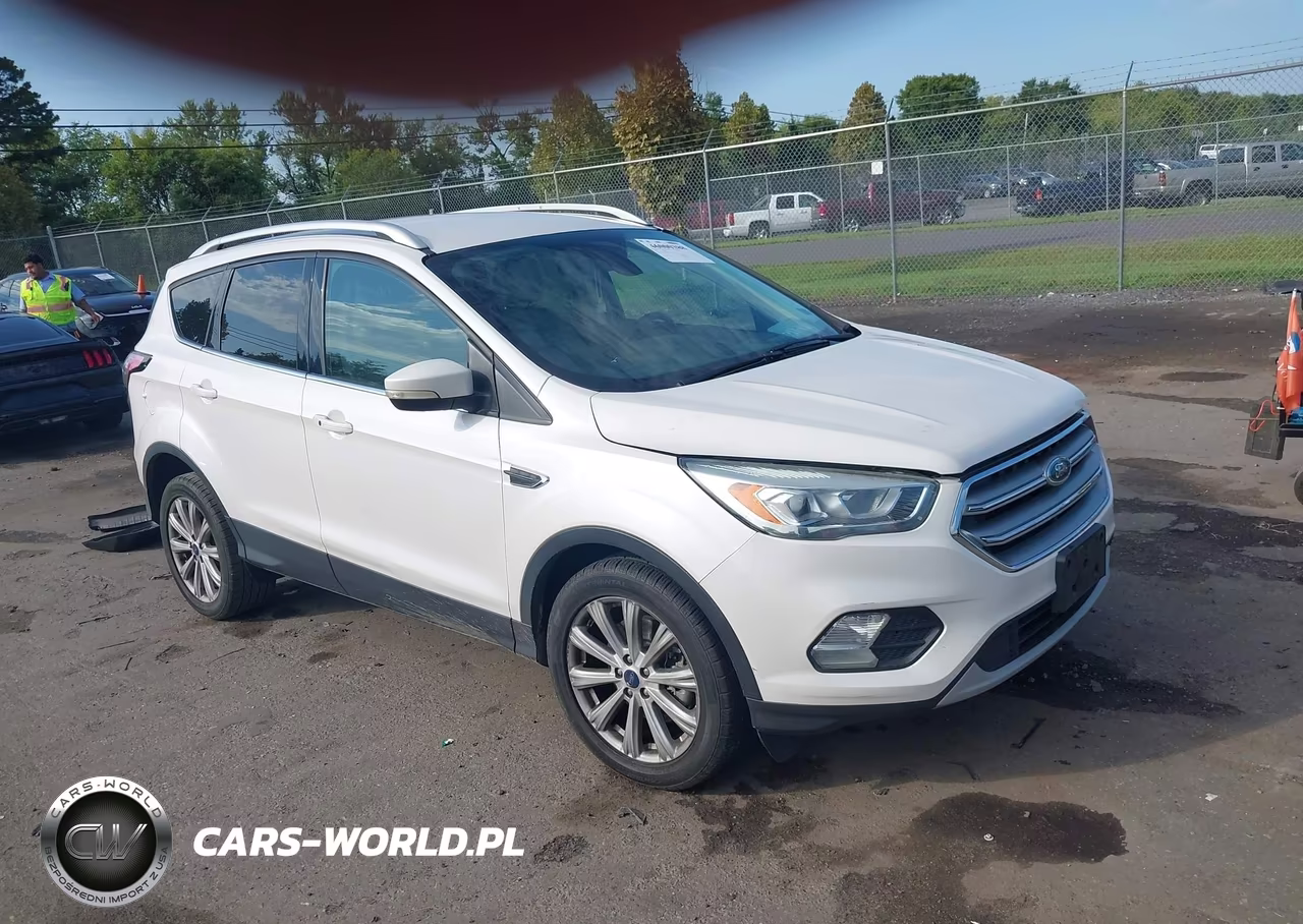2017 Ford Escape Titanium – zdjęcie 1 z 16