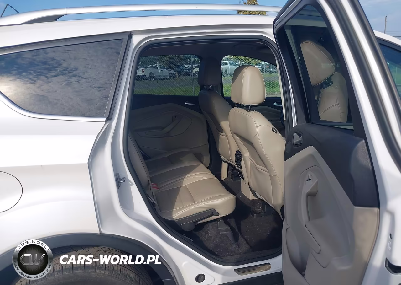 2017 Ford Escape Titanium VIN:1FMCU9J98HUD82121 - 8