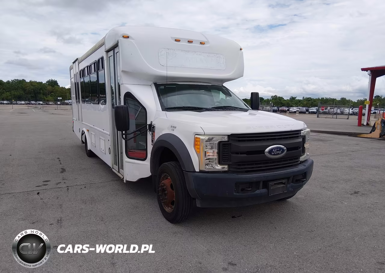 2017 Ford F-550 Chassis Xl – zdjęcie 1 z 16