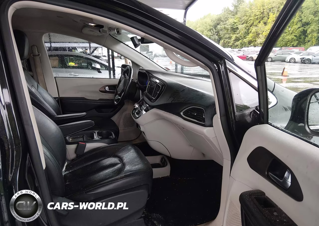 2019 Chrysler Pacifica Touring L VIN:2C4RC1BG6KR721687 - 5