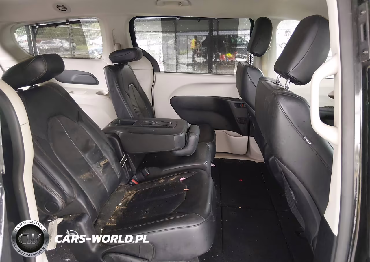 2019 Chrysler Pacifica Touring L VIN:2C4RC1BG6KR721687 - 8