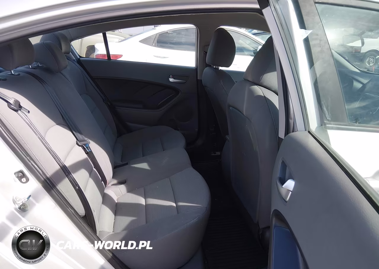 2017 Kia Forte Lx VIN:3KPFK4A74HE029639 - 8