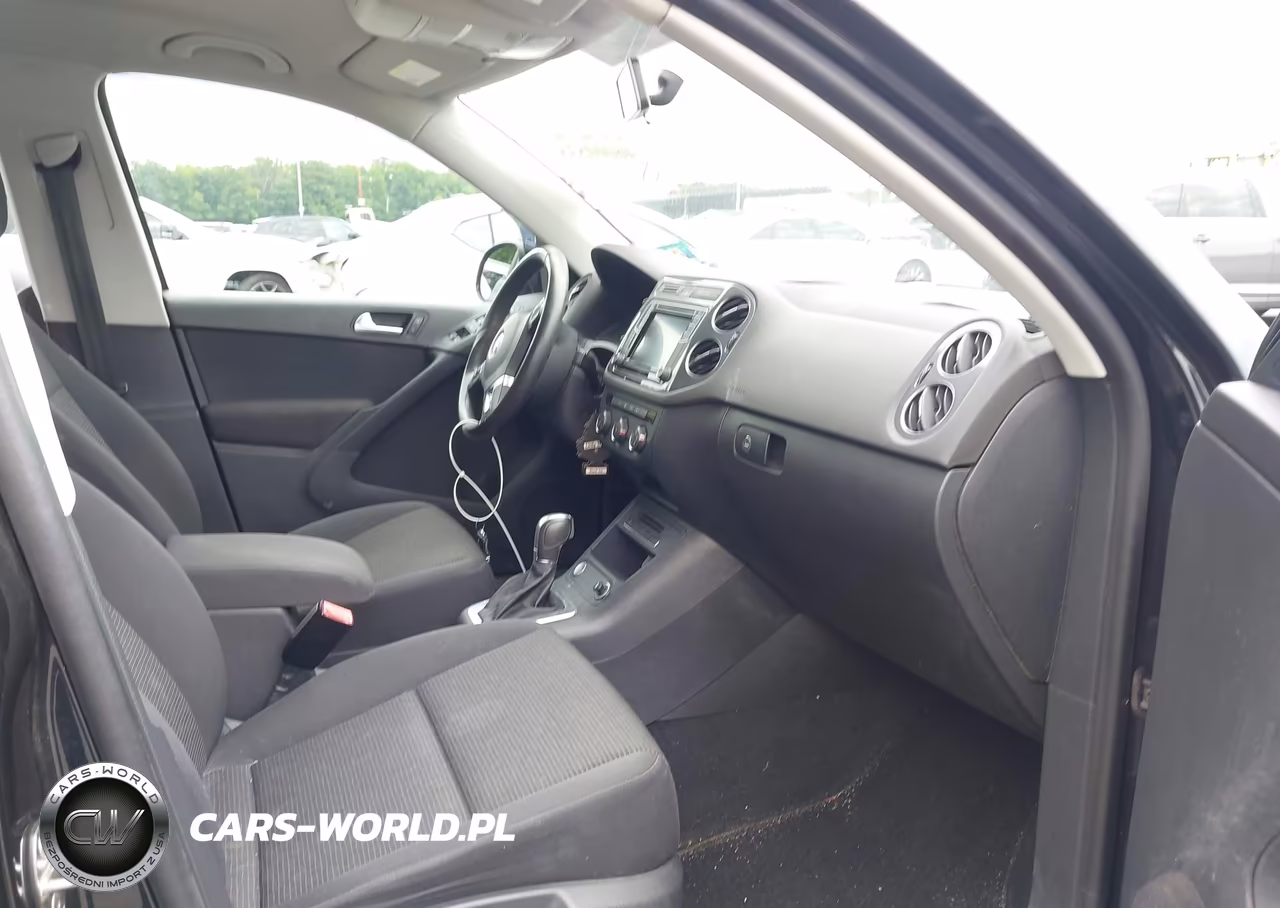 2017 Volkswagen Tiguan 2.0T-2.0T S VIN:WVGBV7AX3HK051924 - 5
