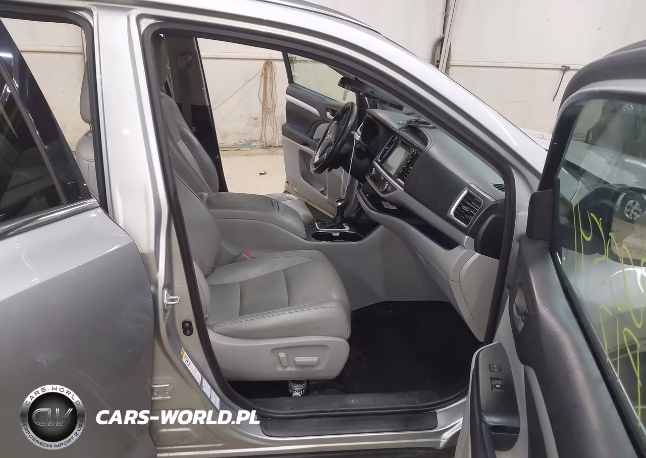 2017 Toyota Highlander Xle VIN:5TDJZRFH0HS385273 - 5