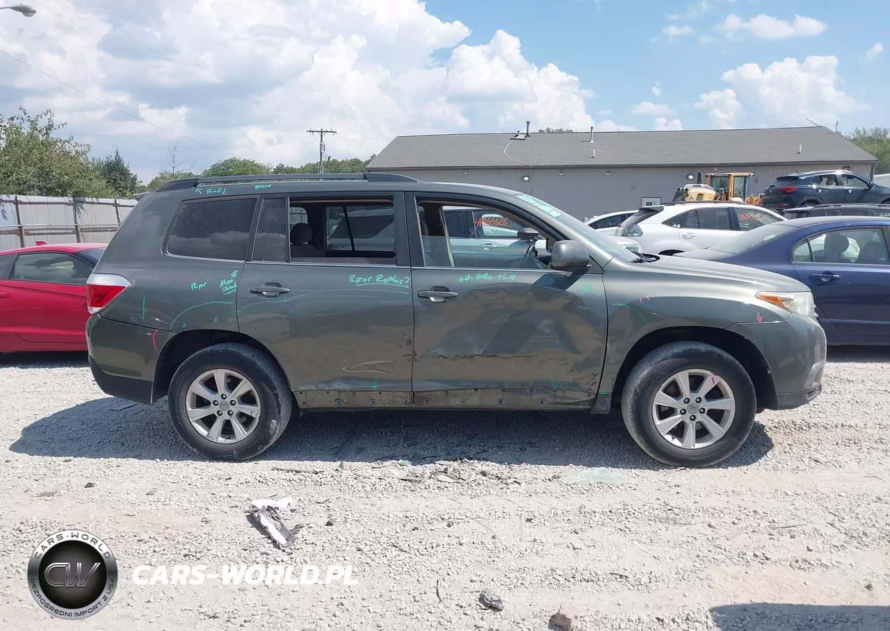 2011 Toyota Highlander Base V6 VIN:5TDBK3EH7BS074308 - 13