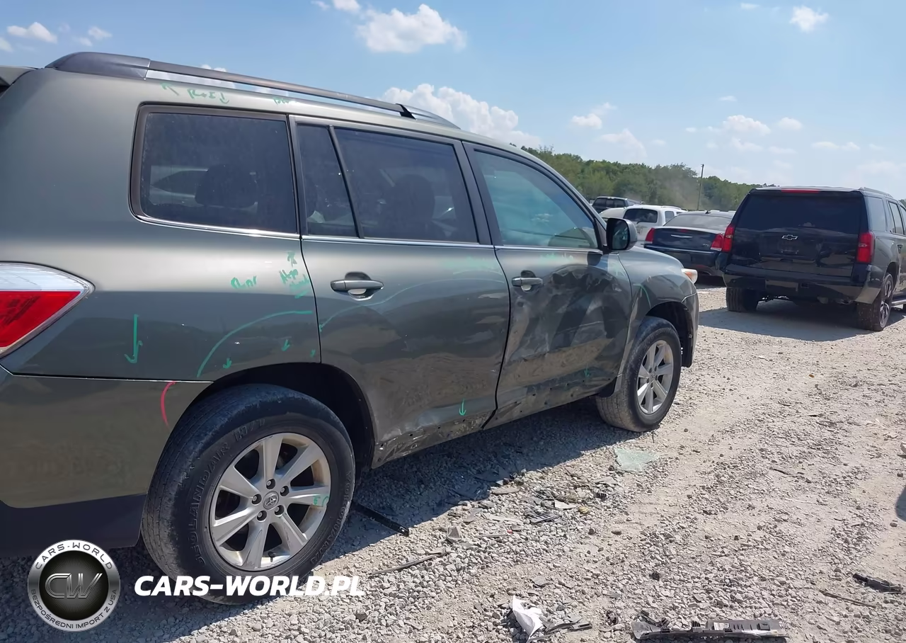 2011 Toyota Highlander Base V6 VIN:5TDBK3EH7BS074308 - 17