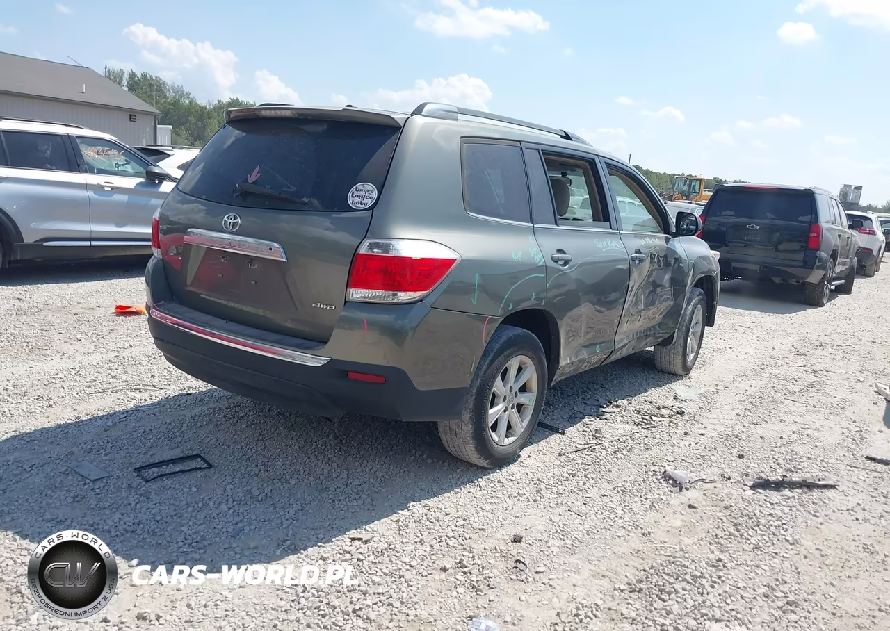 2011 Toyota Highlander Base V6 VIN:5TDBK3EH7BS074308 - 4