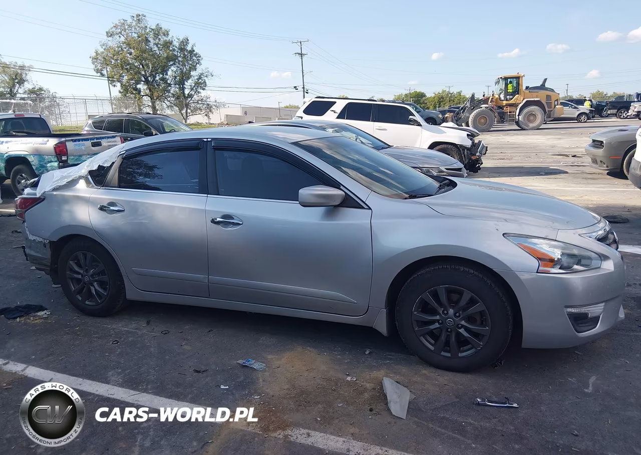 2015 Nissan Altima 2.5 S VIN:1N4AL3AP4FC570900 - 14