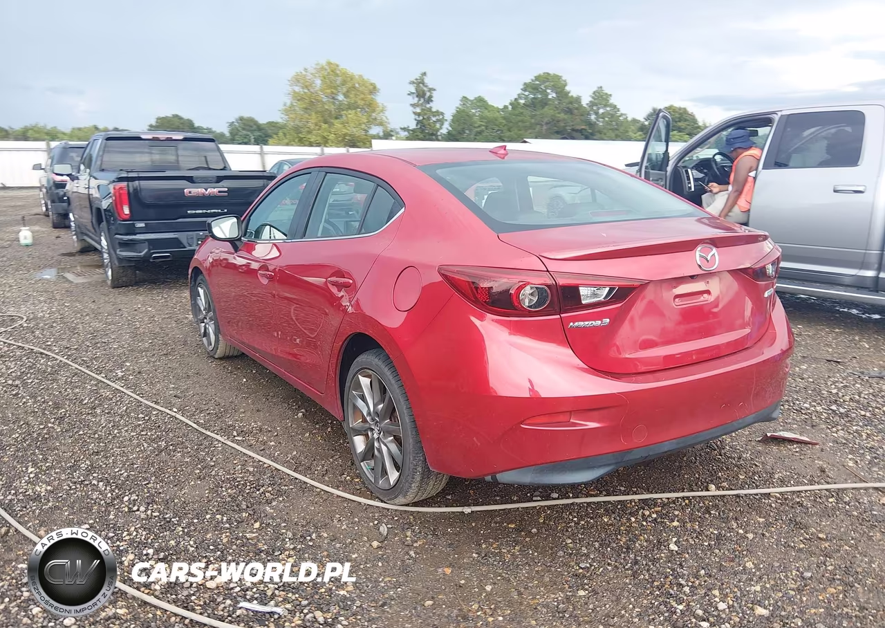 2018 Mazda Mazda3 Grand Touring VIN:3MZBN1W39JM169088 - 3