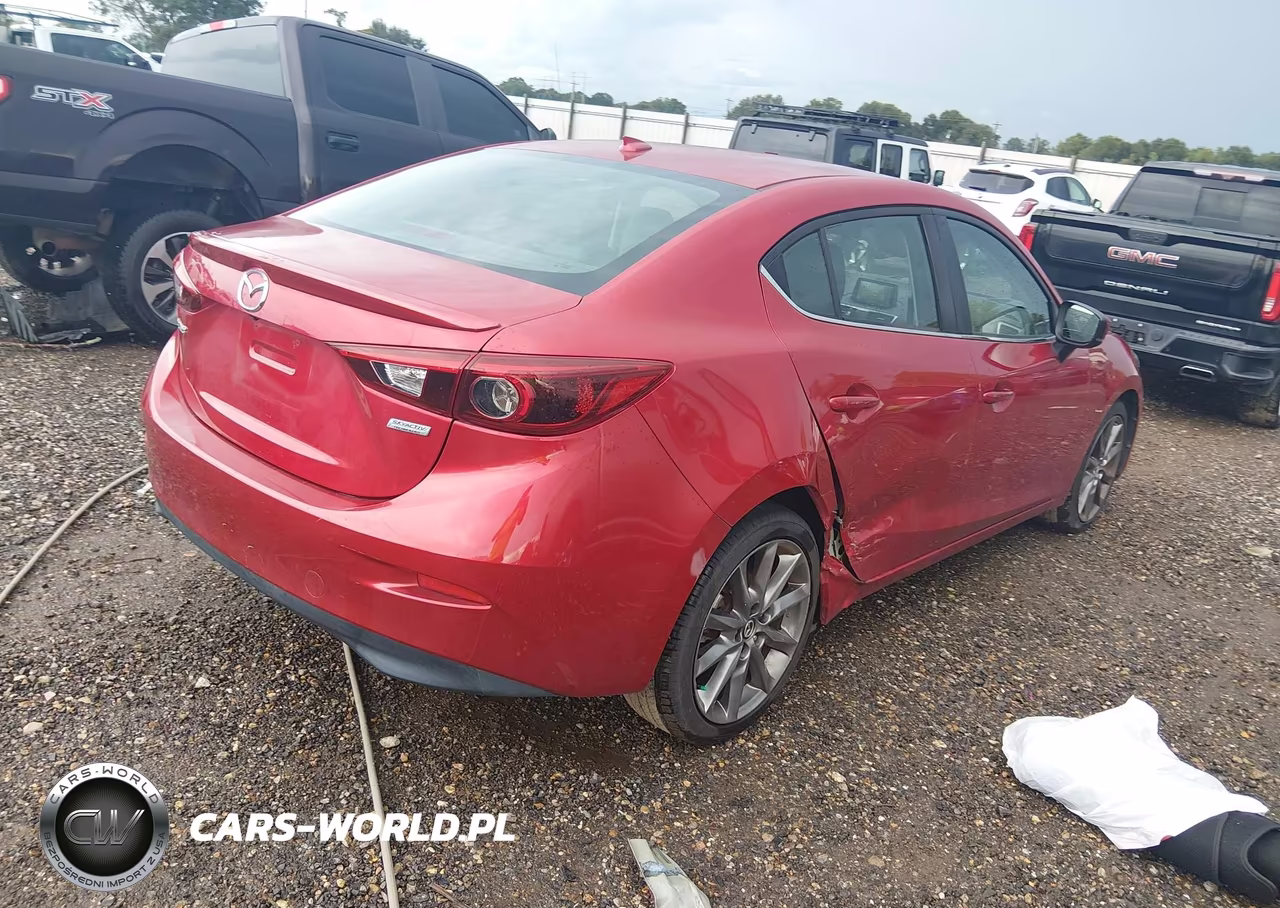 2018 Mazda Mazda3 Grand Touring VIN:3MZBN1W39JM169088 - 4