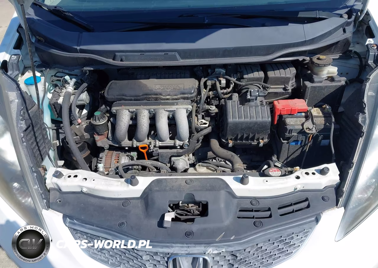 2013 Honda Fit VIN:JHMGE8H37DC050670 - 10