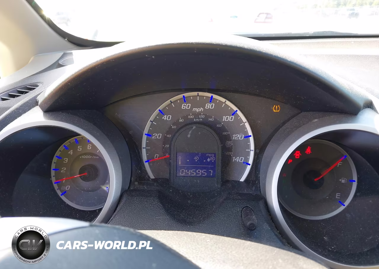2013 Honda Fit VIN:JHMGE8H37DC050670 - 7