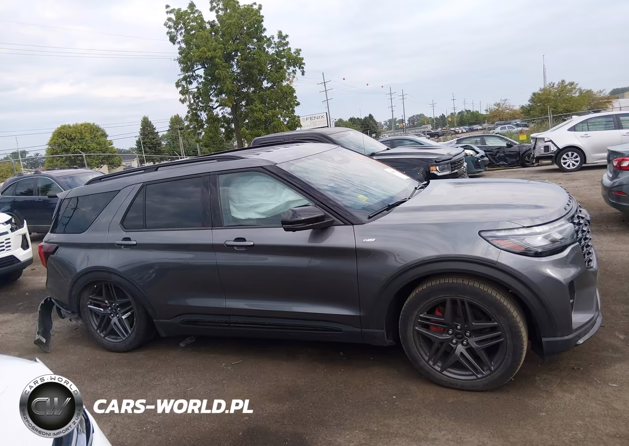 2025 Ford Explorer St-Line VIN:1FMUK8KH7SGB81942 - 13